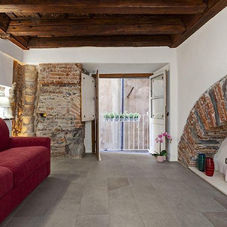 Wood And Stone Apartment In The Historical Center Cenova Dış mekan fotoğraf