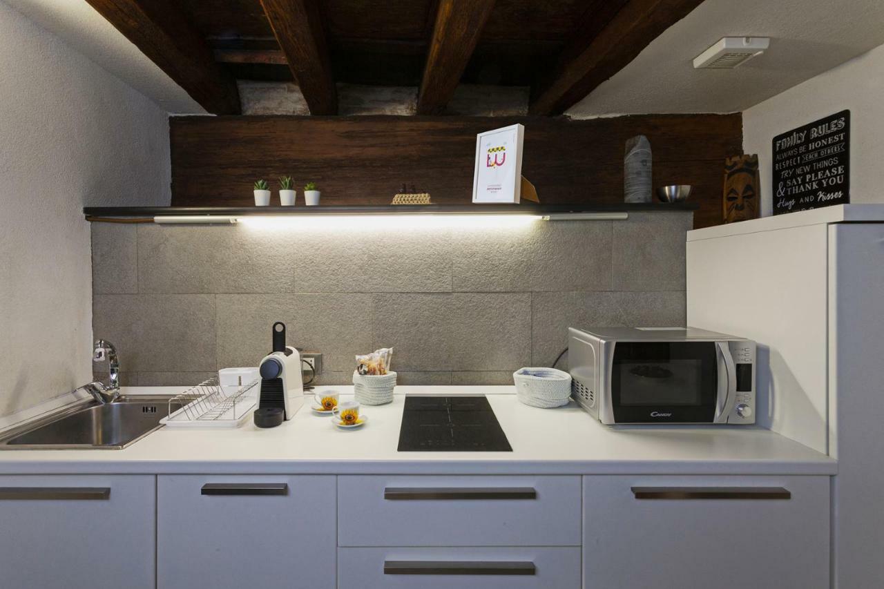 Wood And Stone Apartment In The Historical Center Cenova Dış mekan fotoğraf