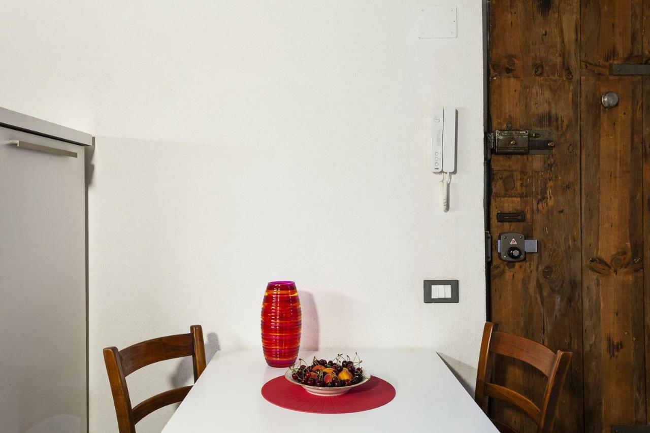 Wood And Stone Apartment In The Historical Center Cenova Dış mekan fotoğraf